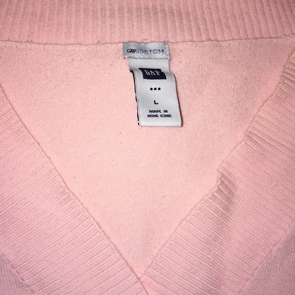 *BOGO ITEM * Gap- Baby pink Vneck sweater - Picture 4 of 4